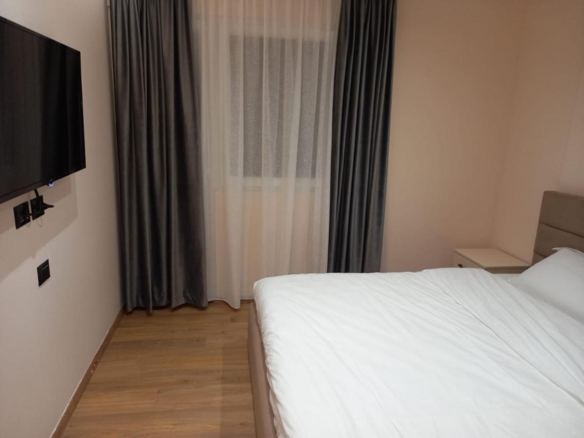 Djakbe Hotel Tirana Exterior photo